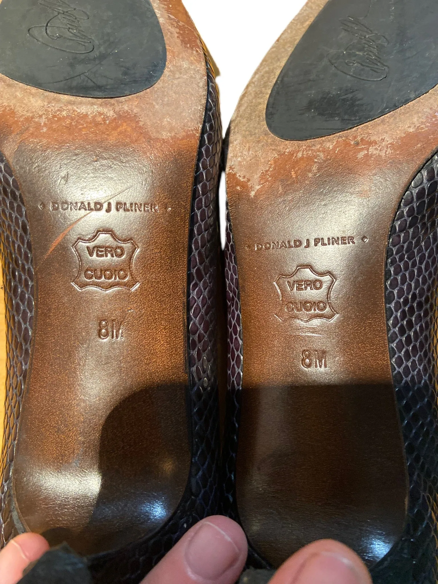 '90’s Faux Croc Pumps