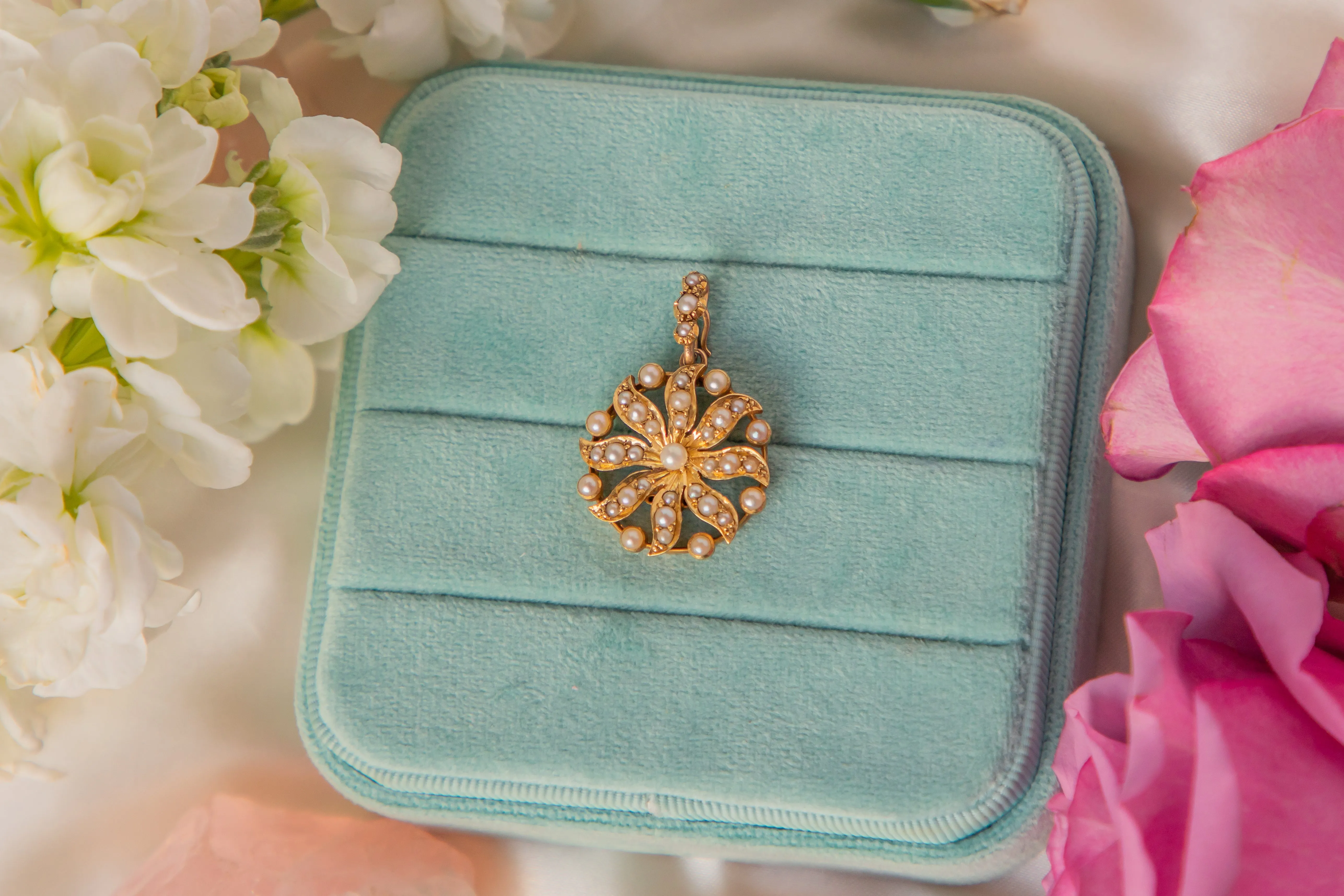 Antique 15ct Gold Pearl Flower Pendant