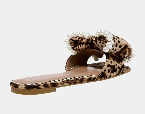 Betsey Johnson Liah Slide F140