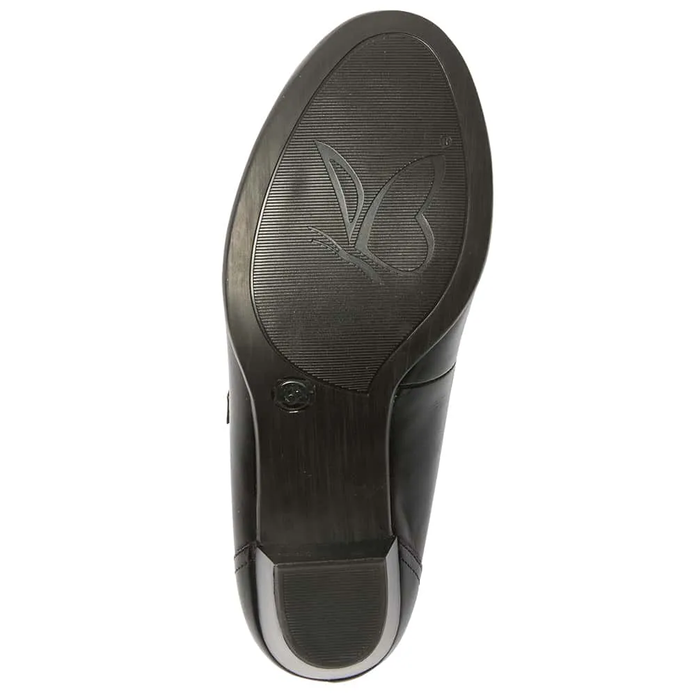 Casino Heel in Black Leather