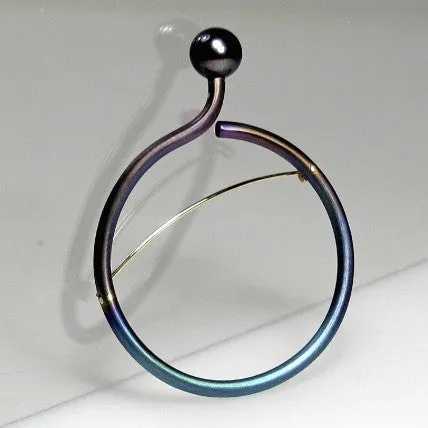 Round & Round Brooch- Single Pearl
