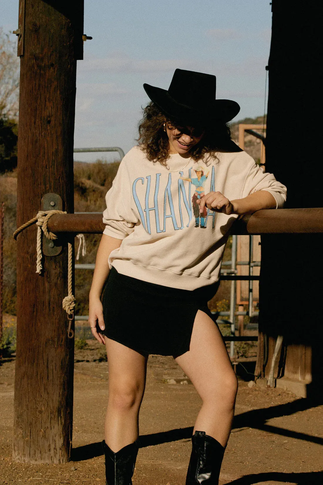 SHANIA BOOTS BEEN UNDER OVERSIZED CREW